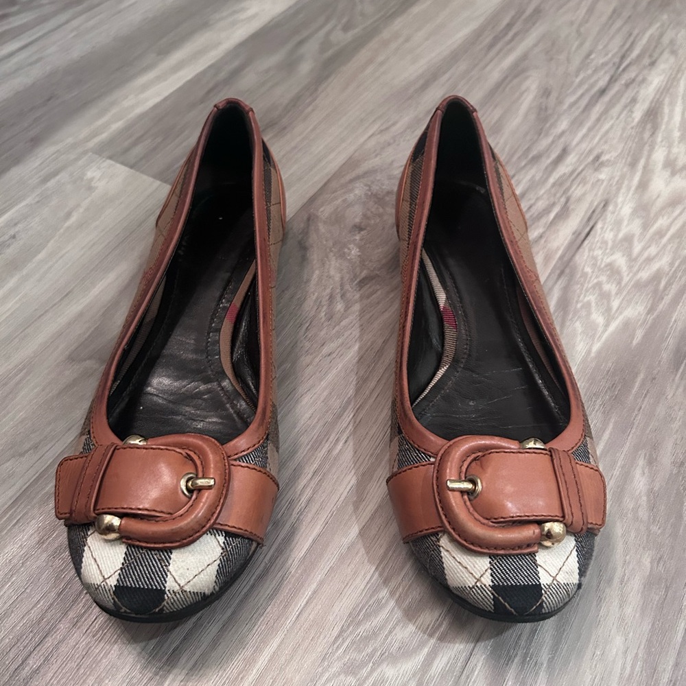 Burberry Flats